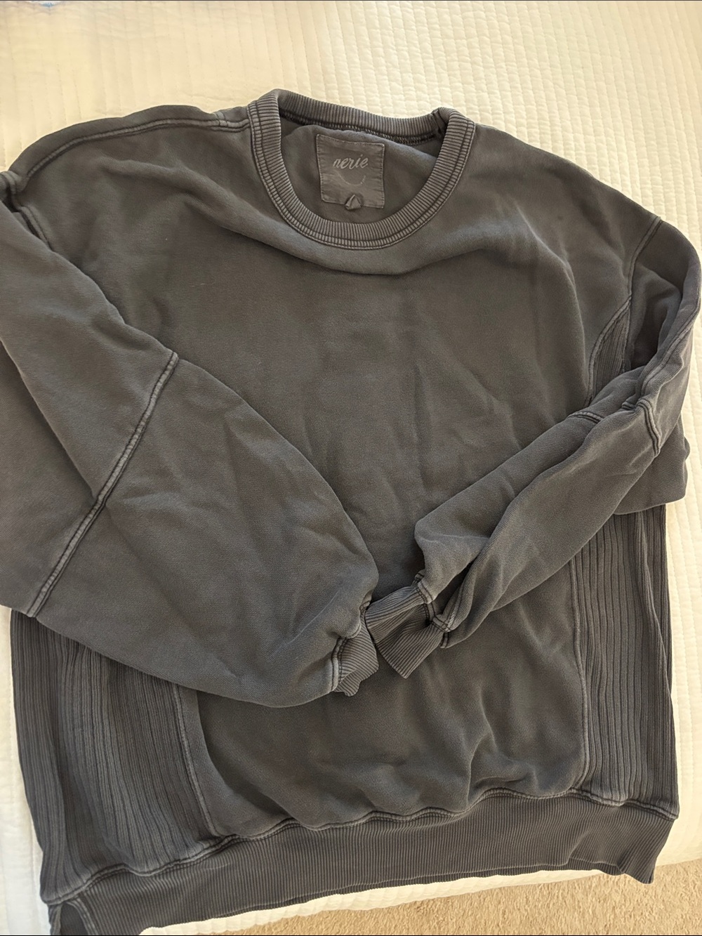 aerie women’s grey sweatshirt